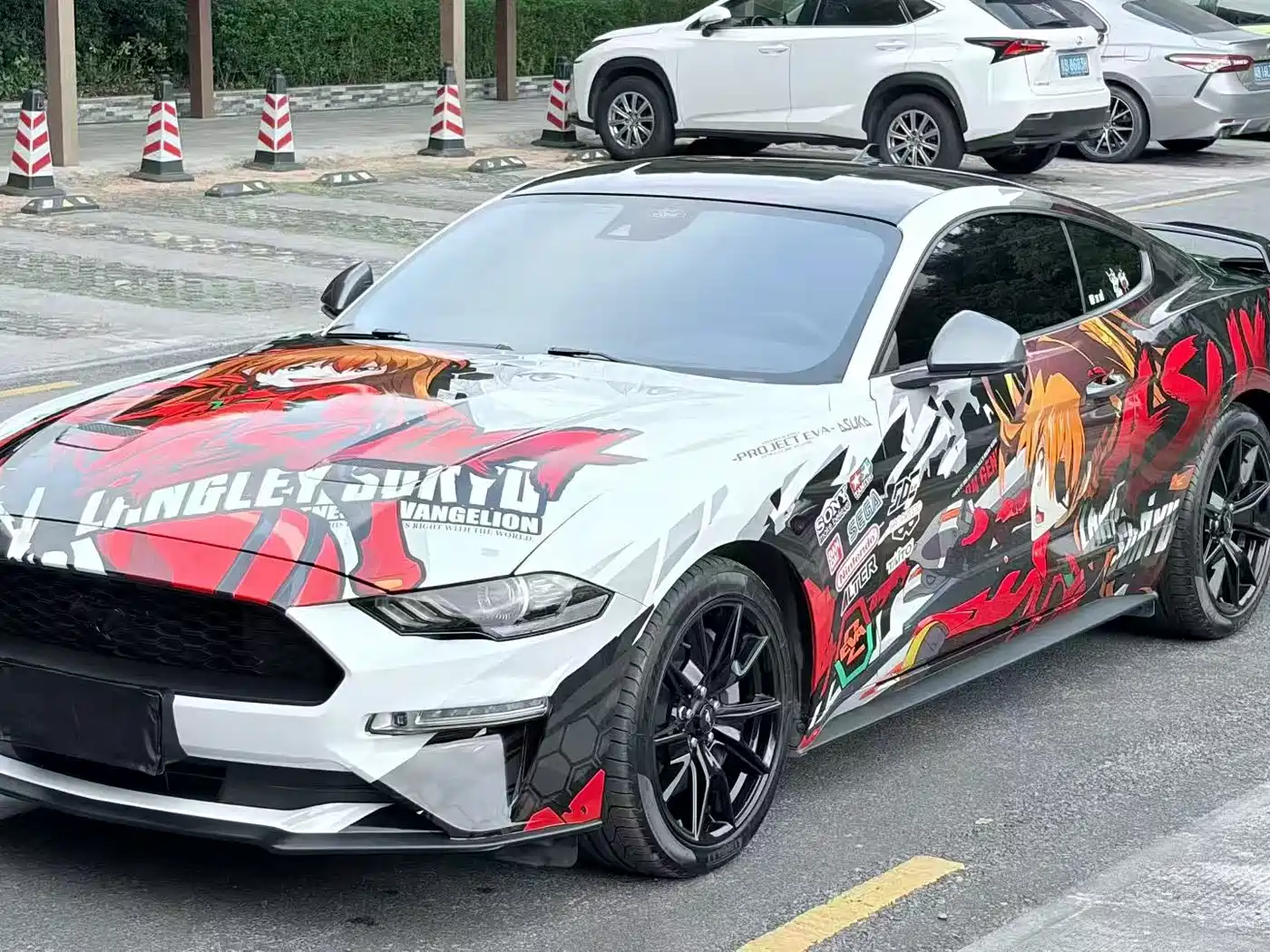 FORD MUSTANG