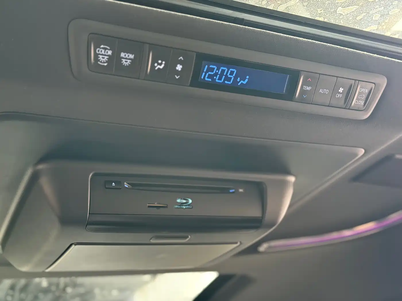 Toyota Alphard 2018 Facelift 3.5L Premium Edition фото 14