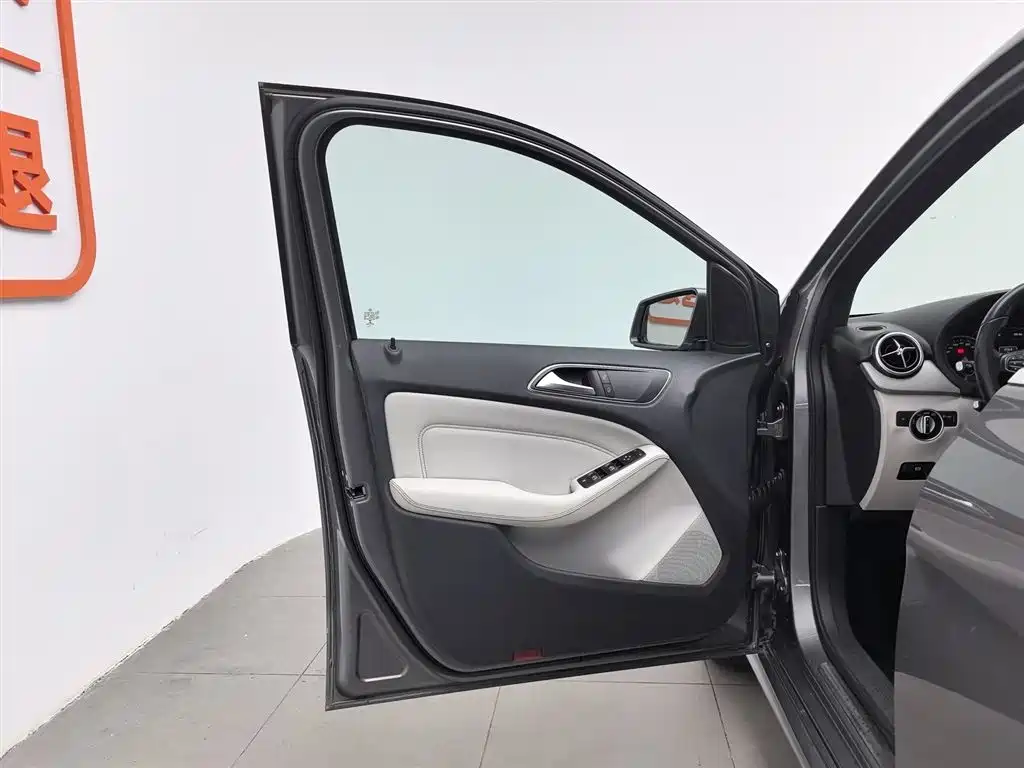 Mercedes-Benz B-Class 2015 B 200 Dynamic фото 8