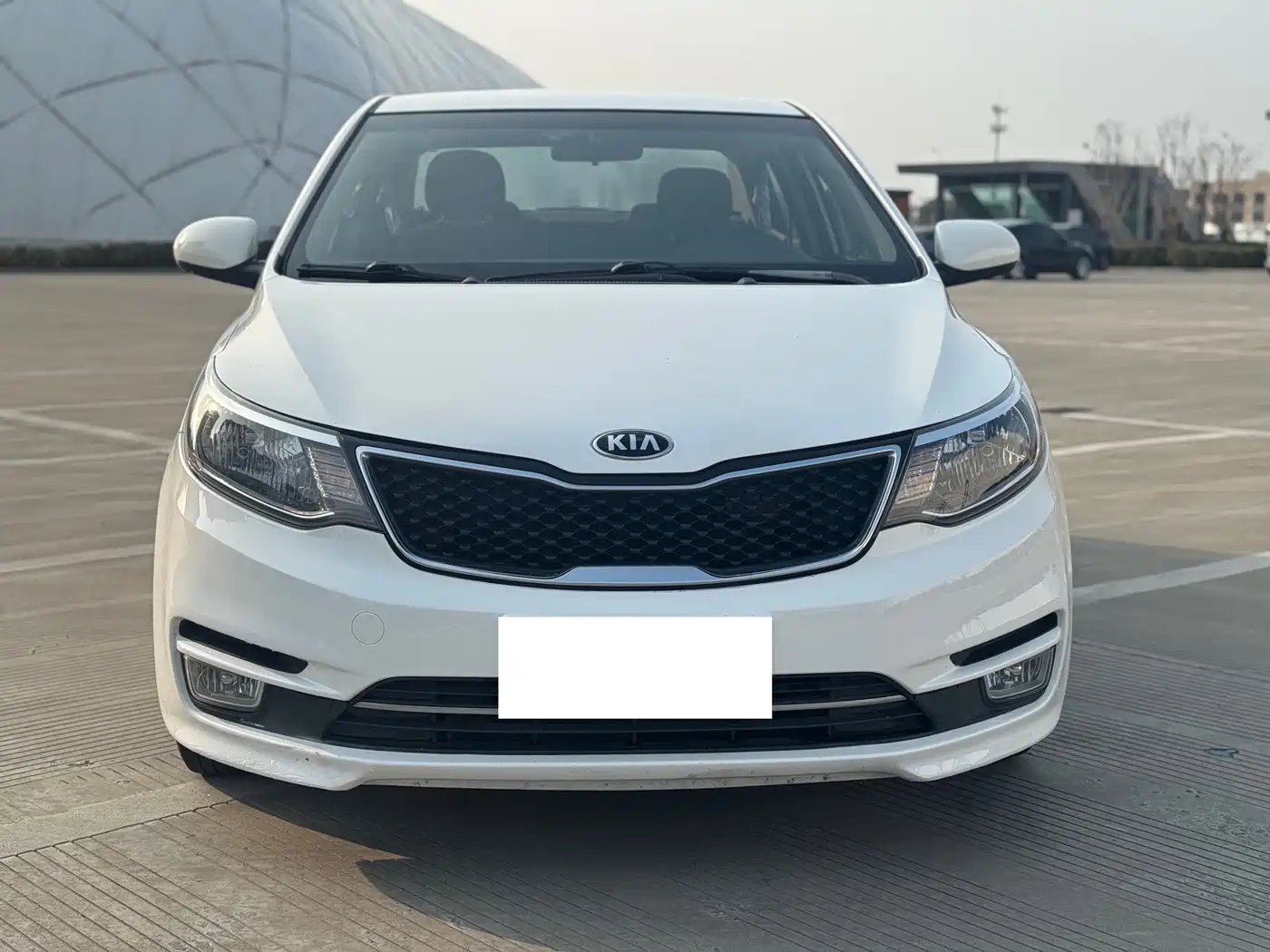 Photo 2 - Kia K2
