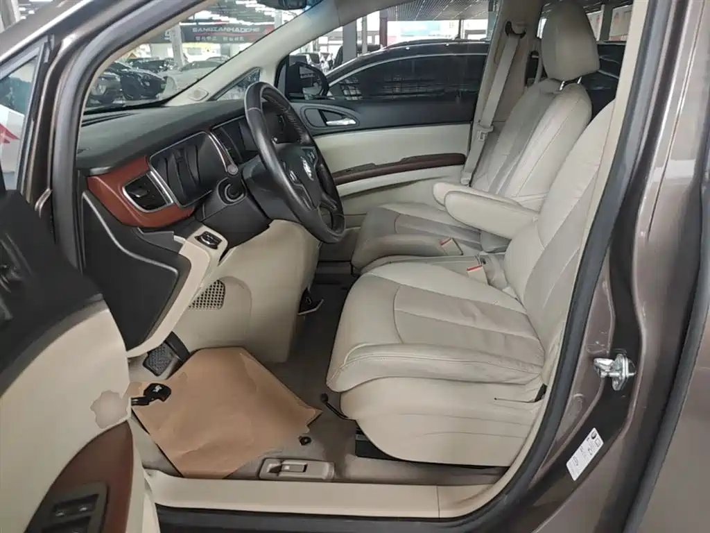 Buick GL8 2017 25S Luxury China V фото 15
