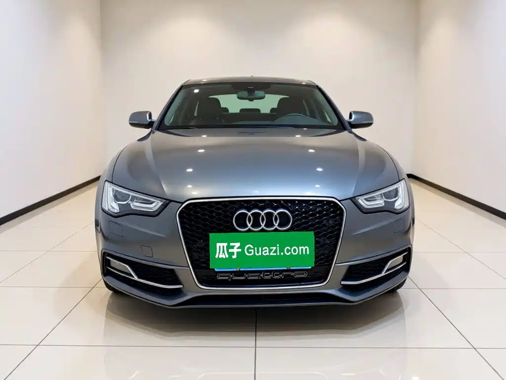 Photo 2 - Audi A5 (Import)