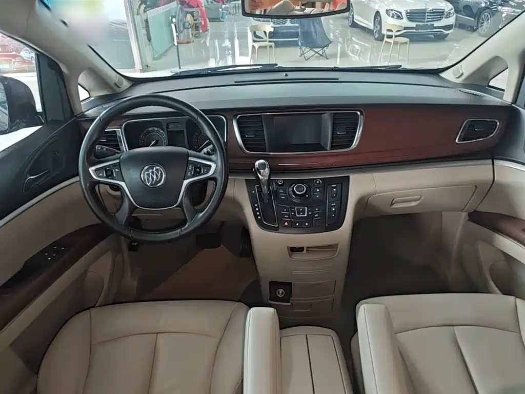 Buick GL8 2017 25S Luxury China V фото 10