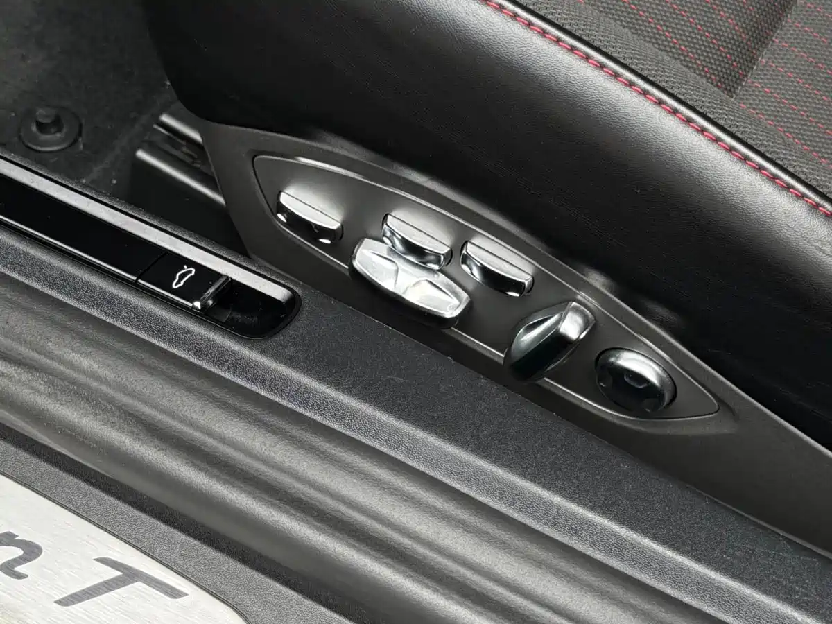 Photo 5 - Porsche 718