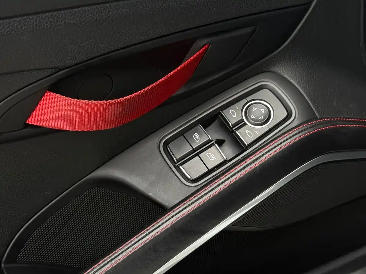 Photo 10 - Porsche 718
