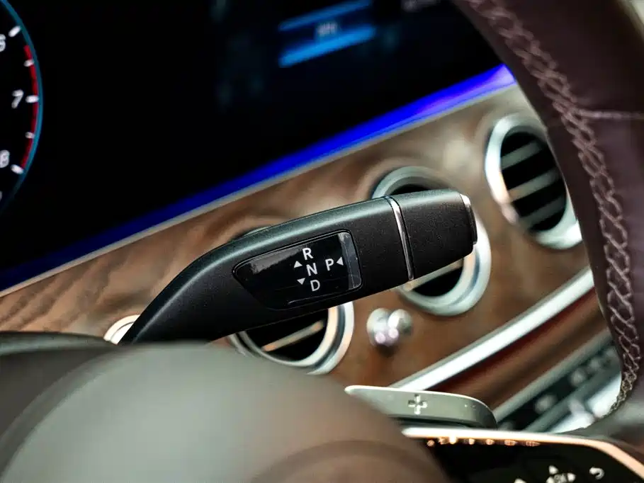 Mercedes-Benz E-Class 2023 E 300 L Fashion фото 16