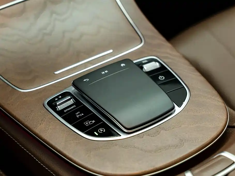 Mercedes-Benz E-Class 2023 E 300 L Fashion фото 17
