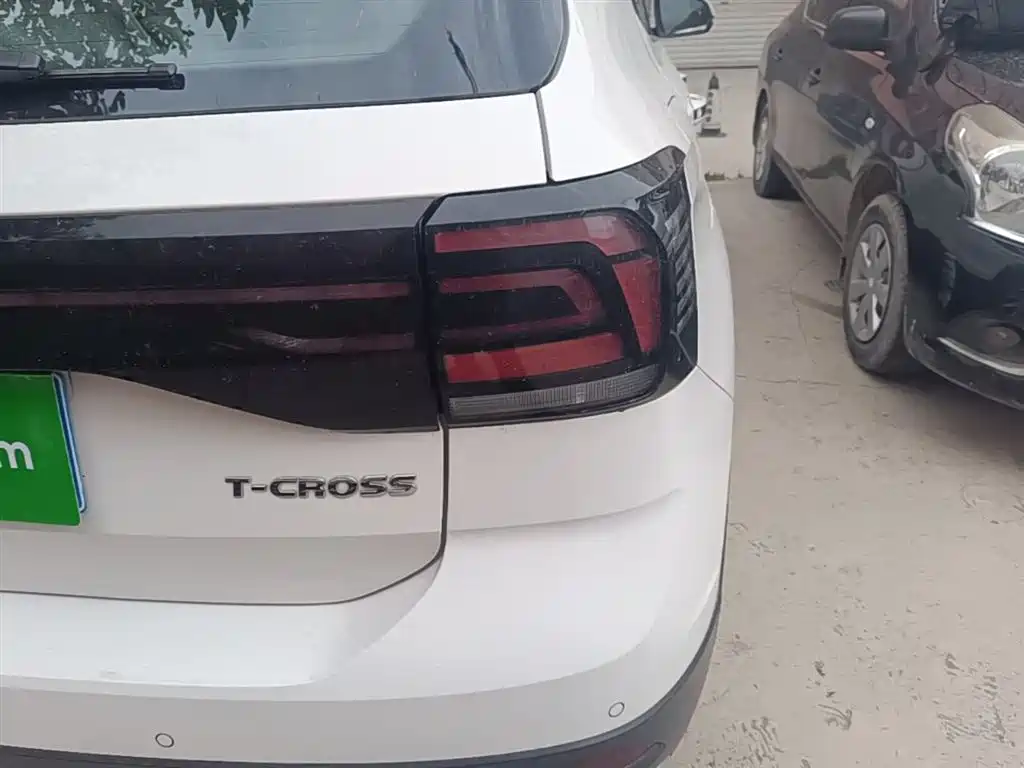Volkswagen T-Cross 2019 1.5L Automatic Comfort Edition фото 8