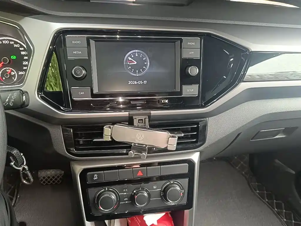 Volkswagen T-Cross 2019 1.5L Automatic Comfort Edition фото 13