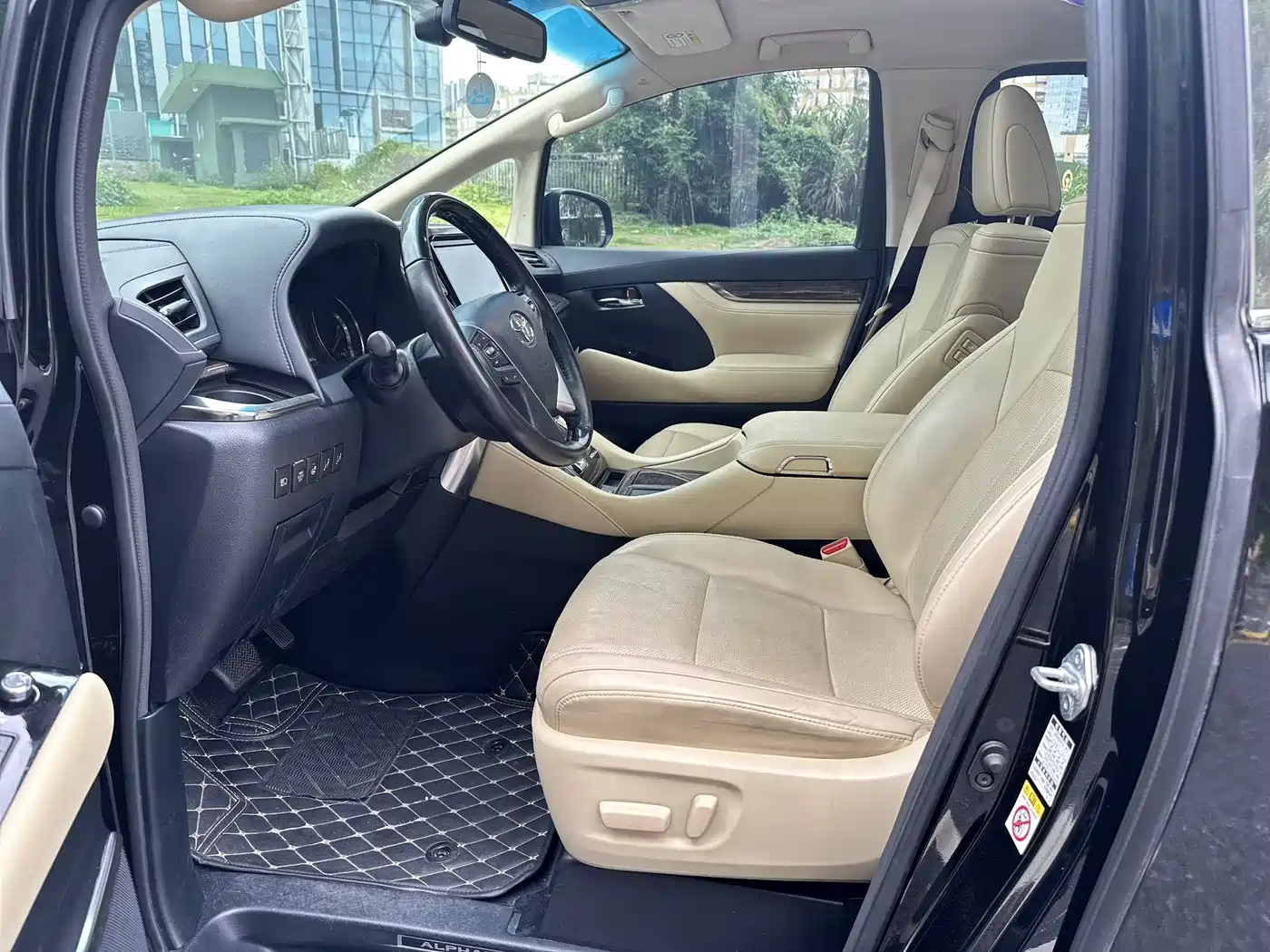 Toyota Alphard 2018 Facelift 3.5L Premium Edition фото 3
