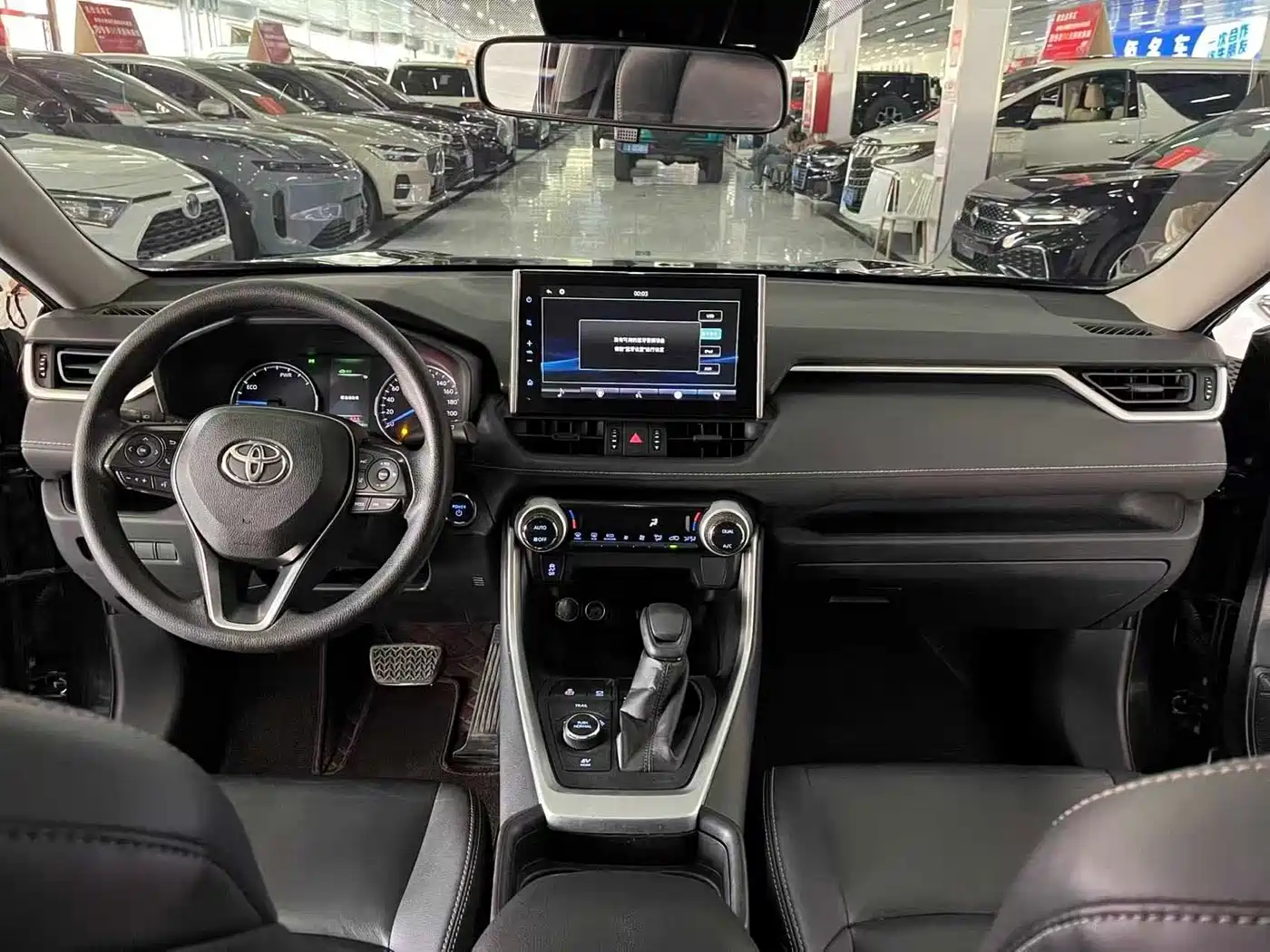 Toyota Wildlander 2021 Hybrid 2.5L E-CVT AWD Luxury Edition фото 8