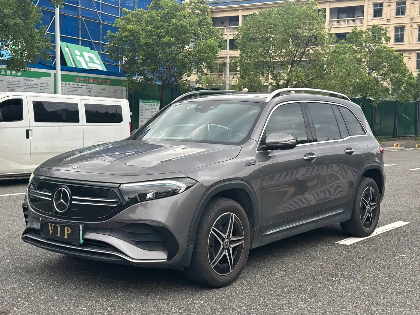 Mercedes-Benz EQB 2022