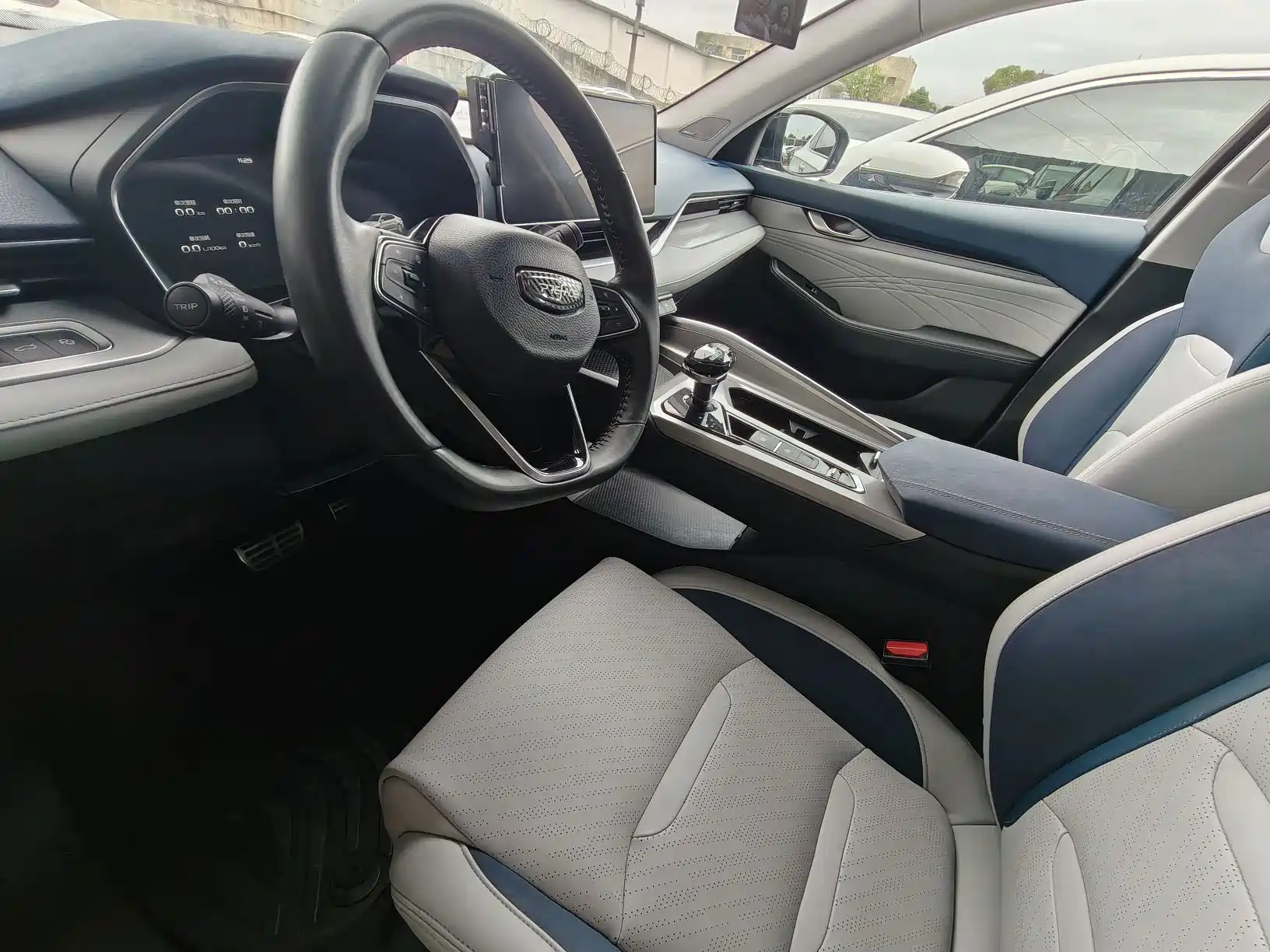 Фото 9 - Geely Preface