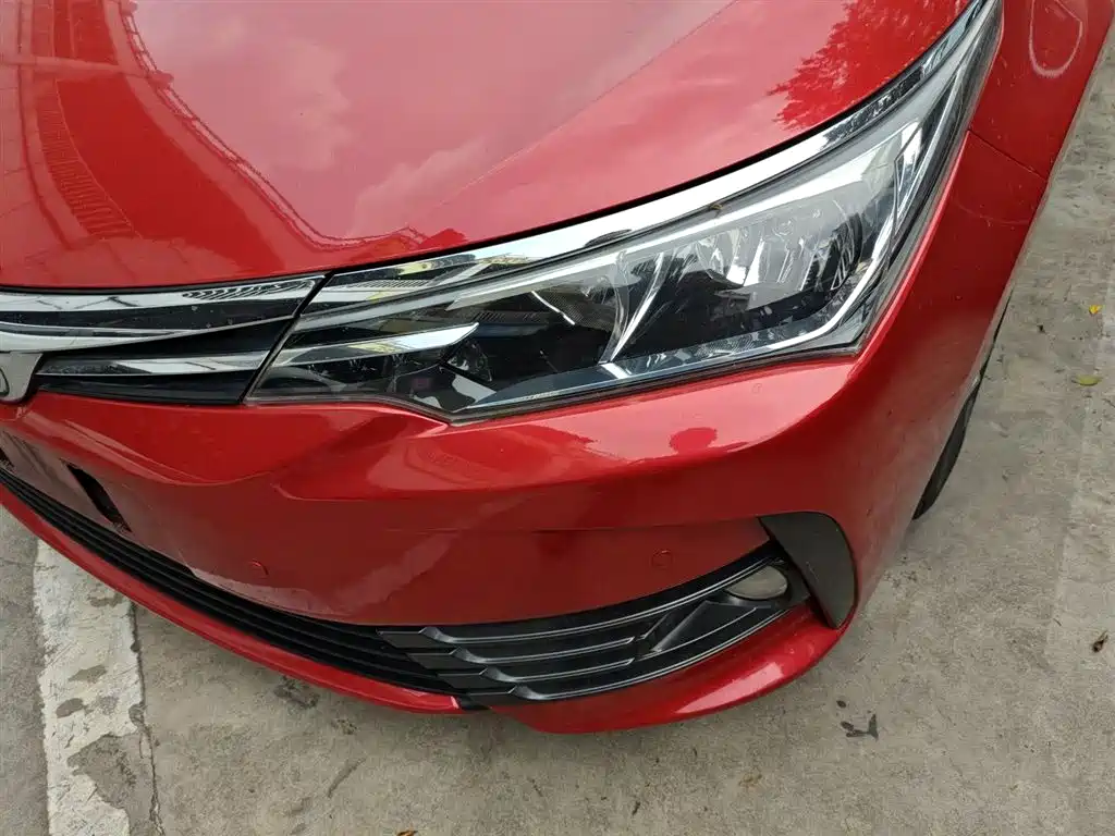 Toyota Corolla 2017 Facelift 1.2T S-CVT GL-i фото 18