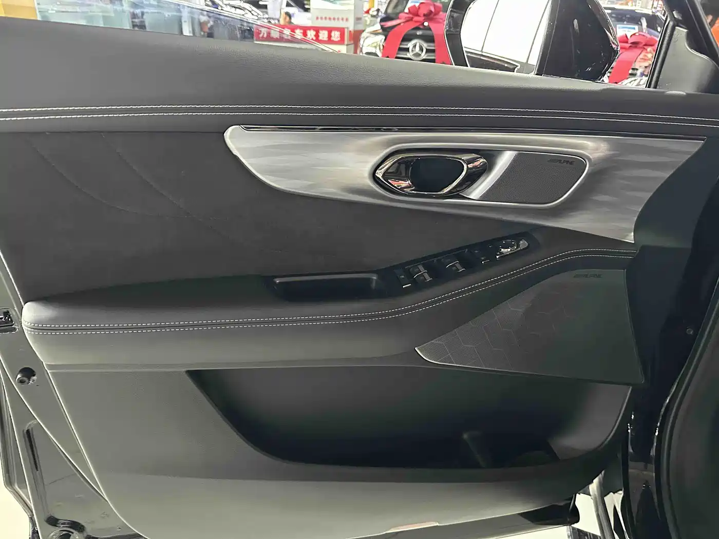 GAC Trumpchi Trumpchi ES9 2024 Model PHEV 143km Max фото 10