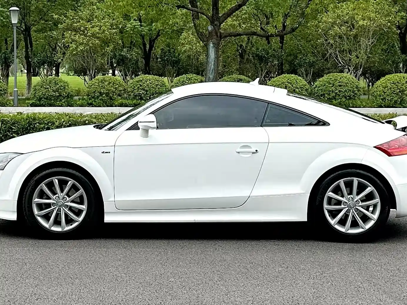 Audi TT 2014 TT Coupe 45 TFSI Premium Edition фото 3