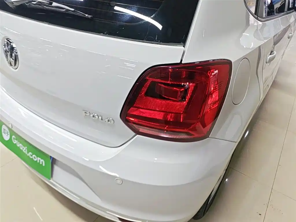 Volkswagen Polo 2016 1.4L Automatic Trend фото 8