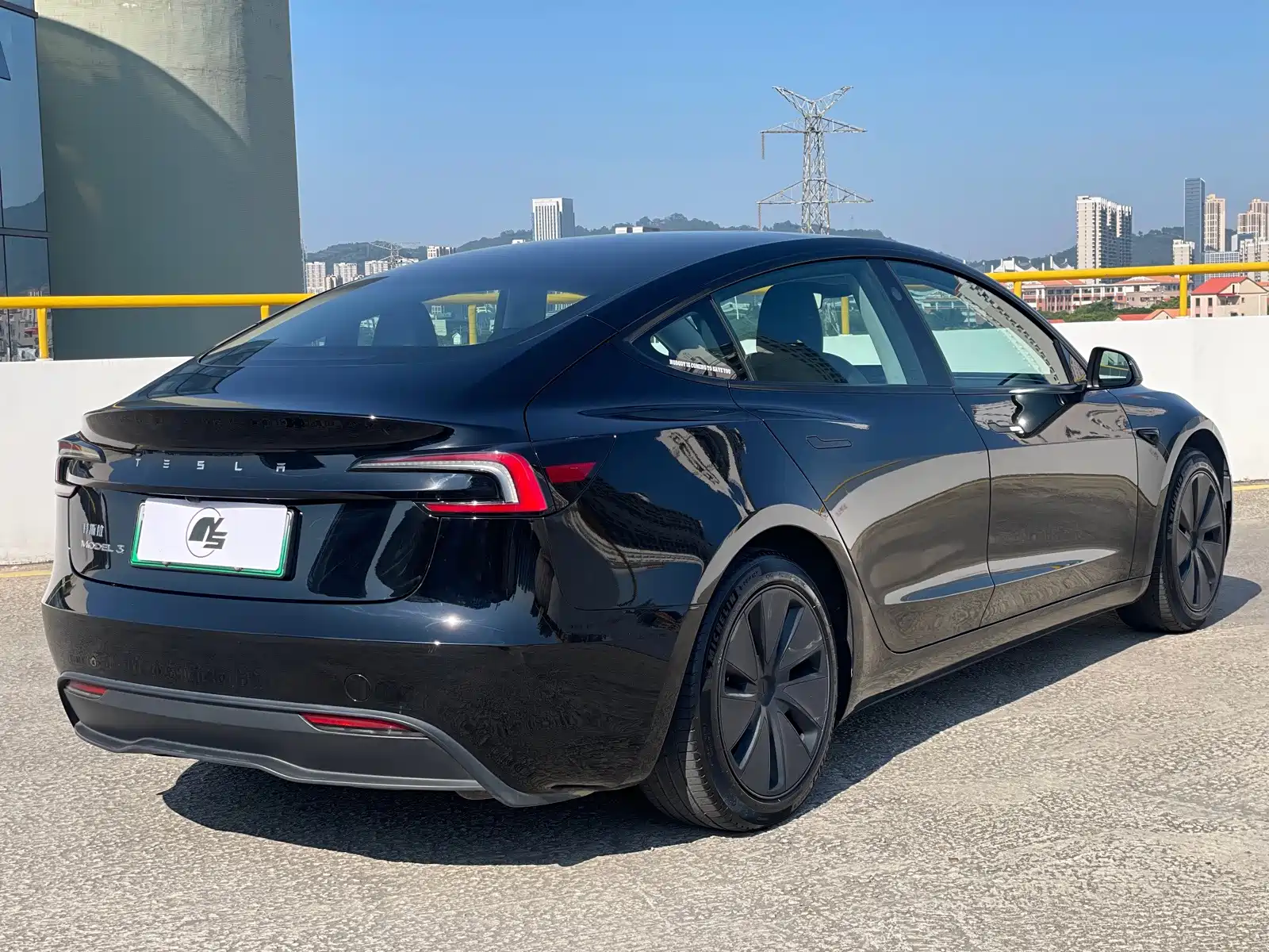 Фото 5 - Tesla Model 3