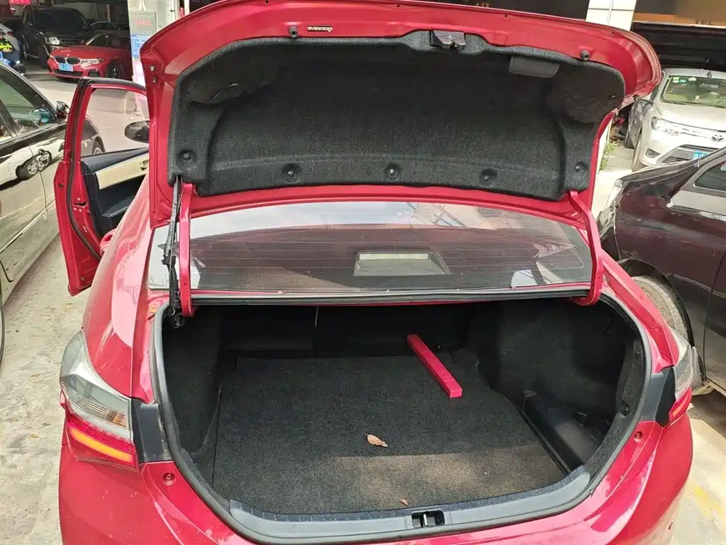 Toyota Corolla 2017 Facelift 1.2T S-CVT GL-i фото 15