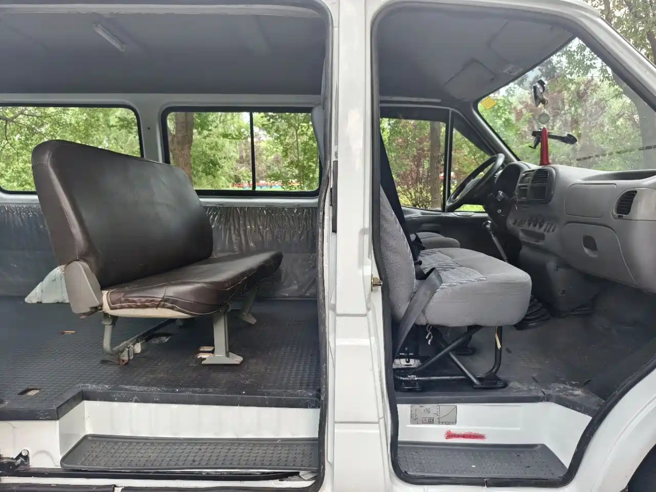 Ford Classic Transit 2016 2016 Model 2.8T Diesel Short Wheelbase 6-Seat Medium Roof Multi-Purpose Vehicle JX493ZLQ4