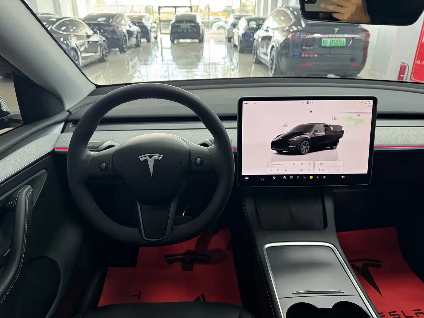 TESLA MODEL Y