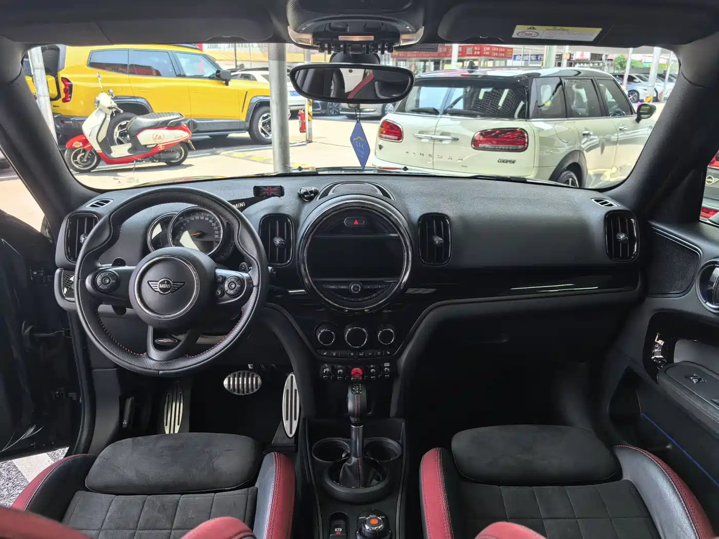 Фото 9 - MINI COUNTRYMAN