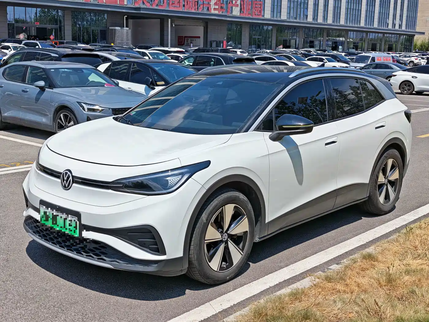 Photo 1 - Volkswagen ID.4 X