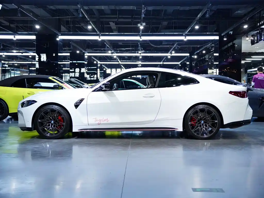 BMW M4 2025 2024 BMW M4 Coupe M xDrive Competition