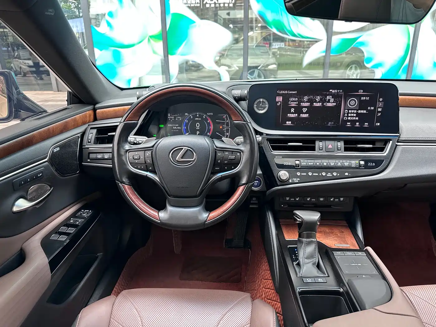 Фото 5 - Lexus ES