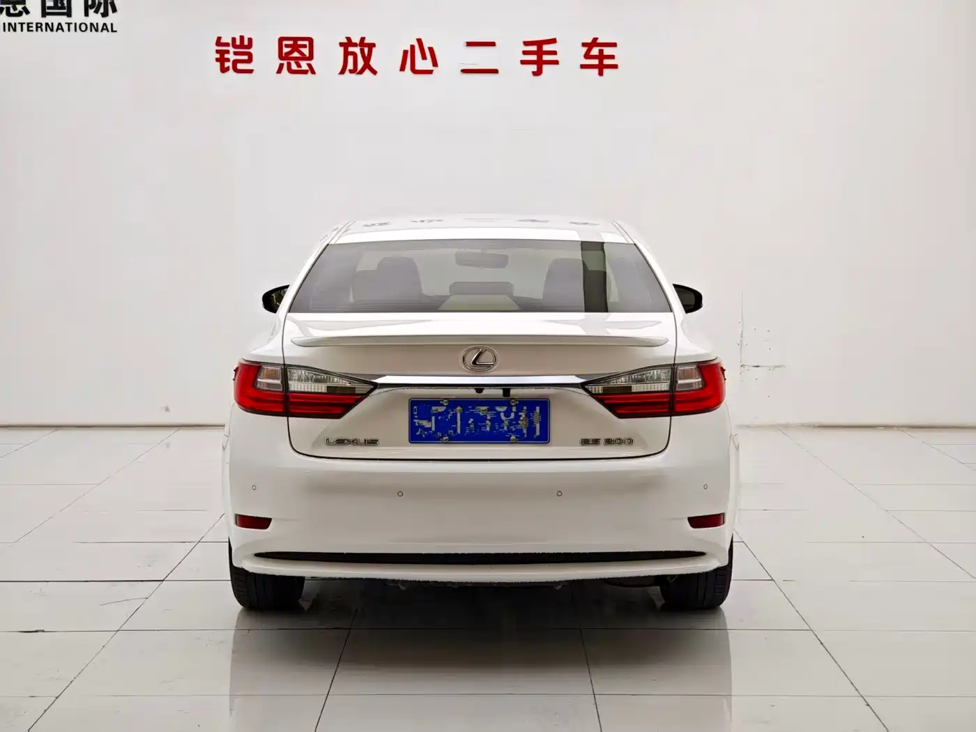 Lexus ES 2015 200 Elite Edition фото 9