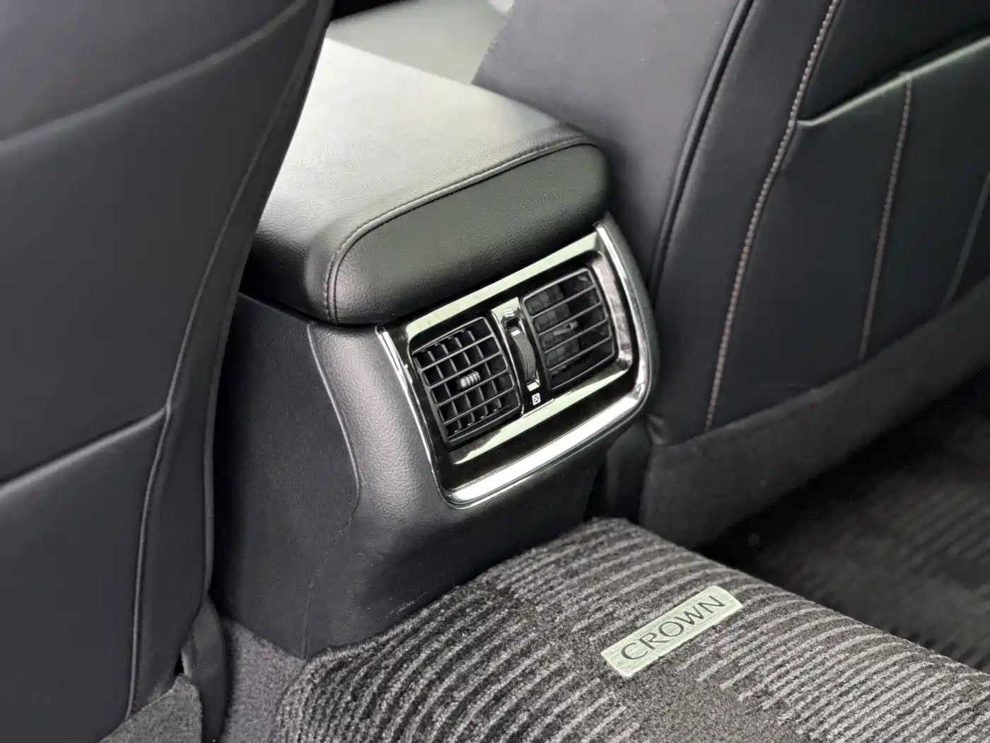 Toyota Crown 2015 2.5L Smart Edition фото 7