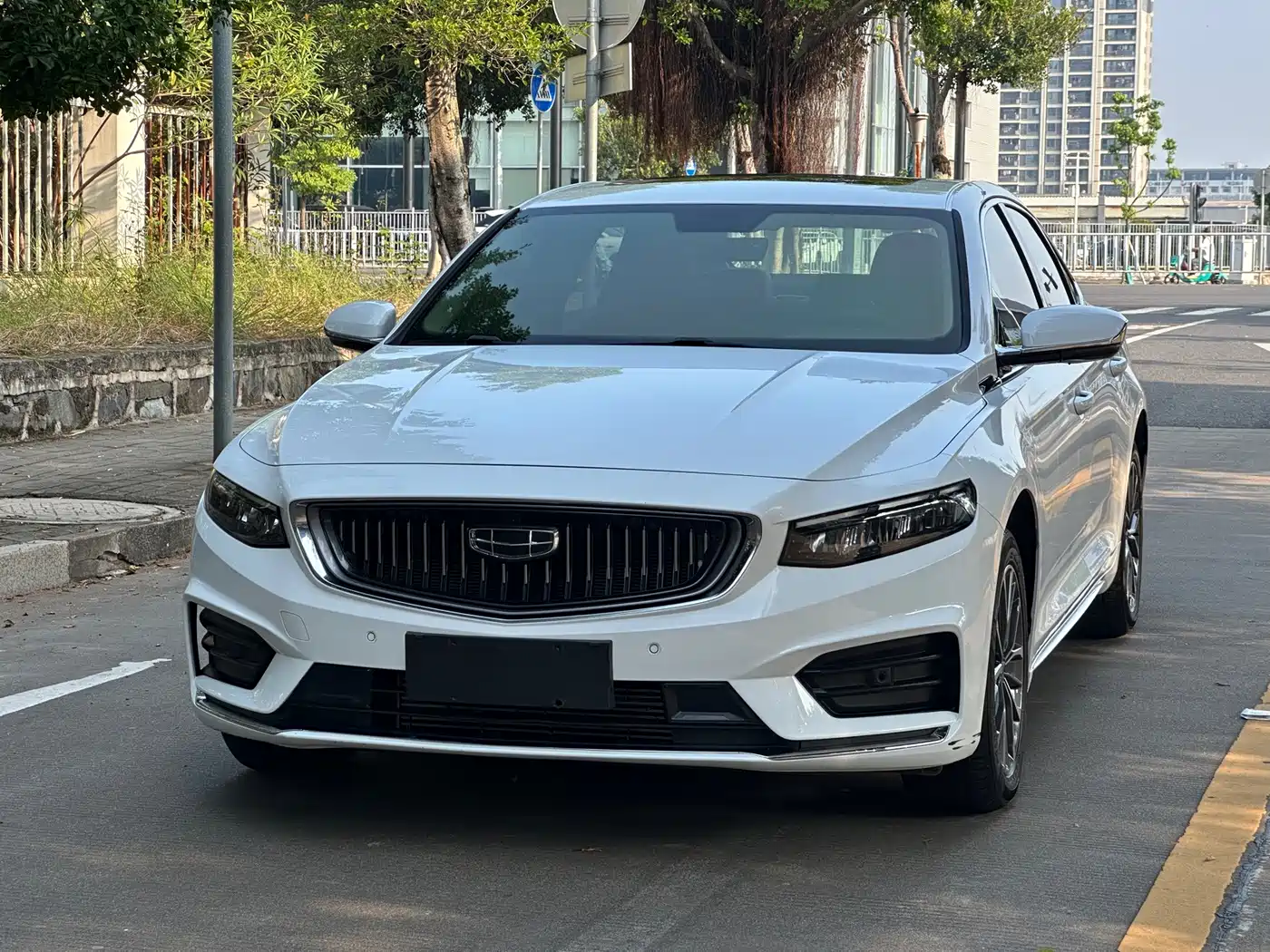 Фото 1 - Geely Preface
