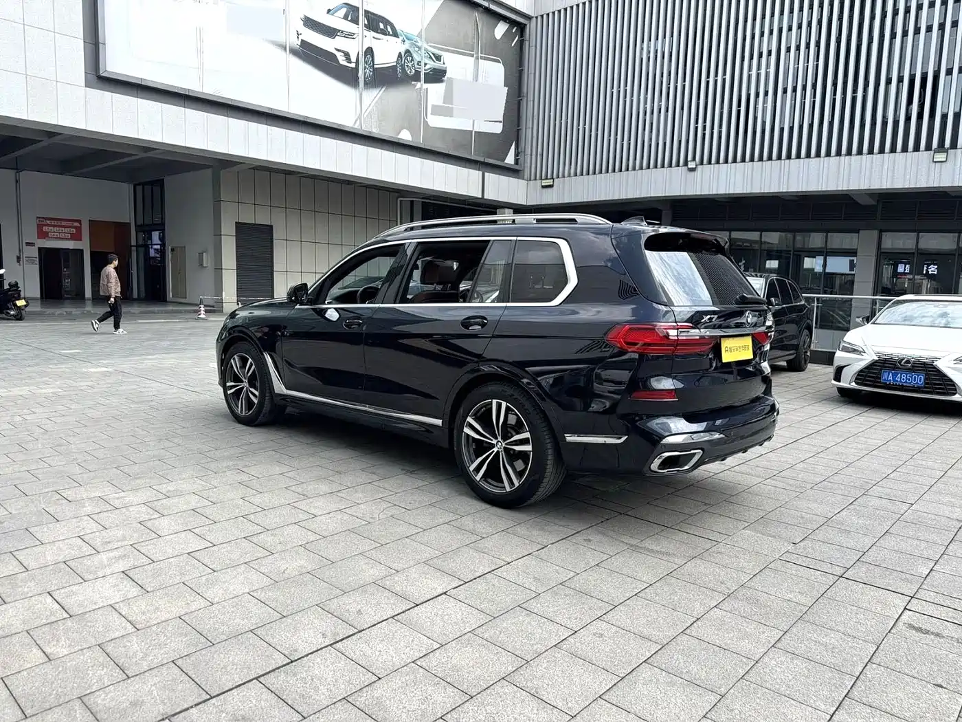 BMW X7 2019 xDrive40i Exclusive M Sport Package фото 9
