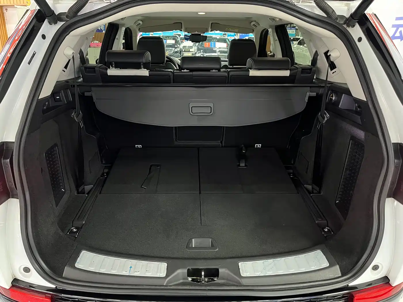 Land Rover Discovery Sport 2020 249PS R-Dynamic Performance Tech 7-seater фото 9