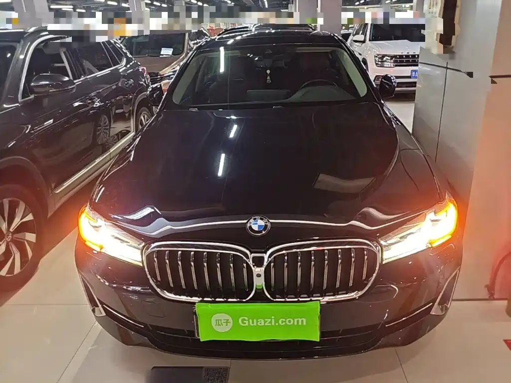 Фото 3 - BMW 5 Series