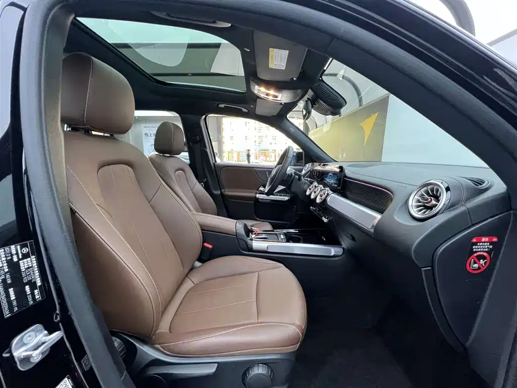 Mercedes-Benz GLB 2024 Facelift GLB 220 Dynamic фото 21