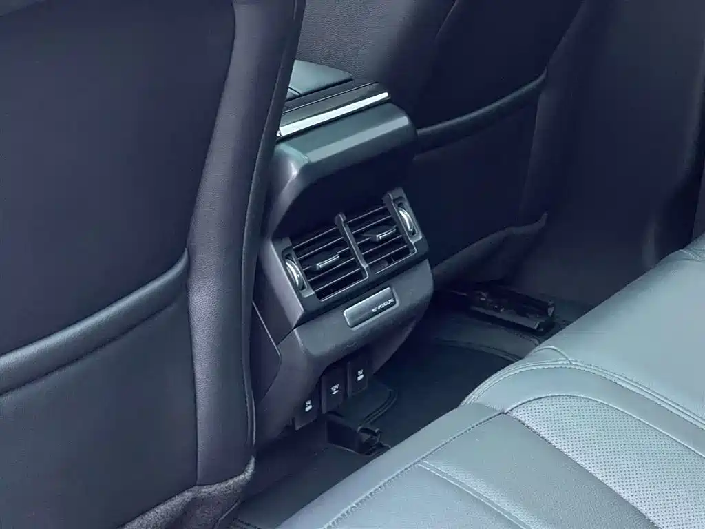 Land Rover Range Rover Evoque 2020 249PS R-DYNAMIC SE Sport Tech Edition фото 31