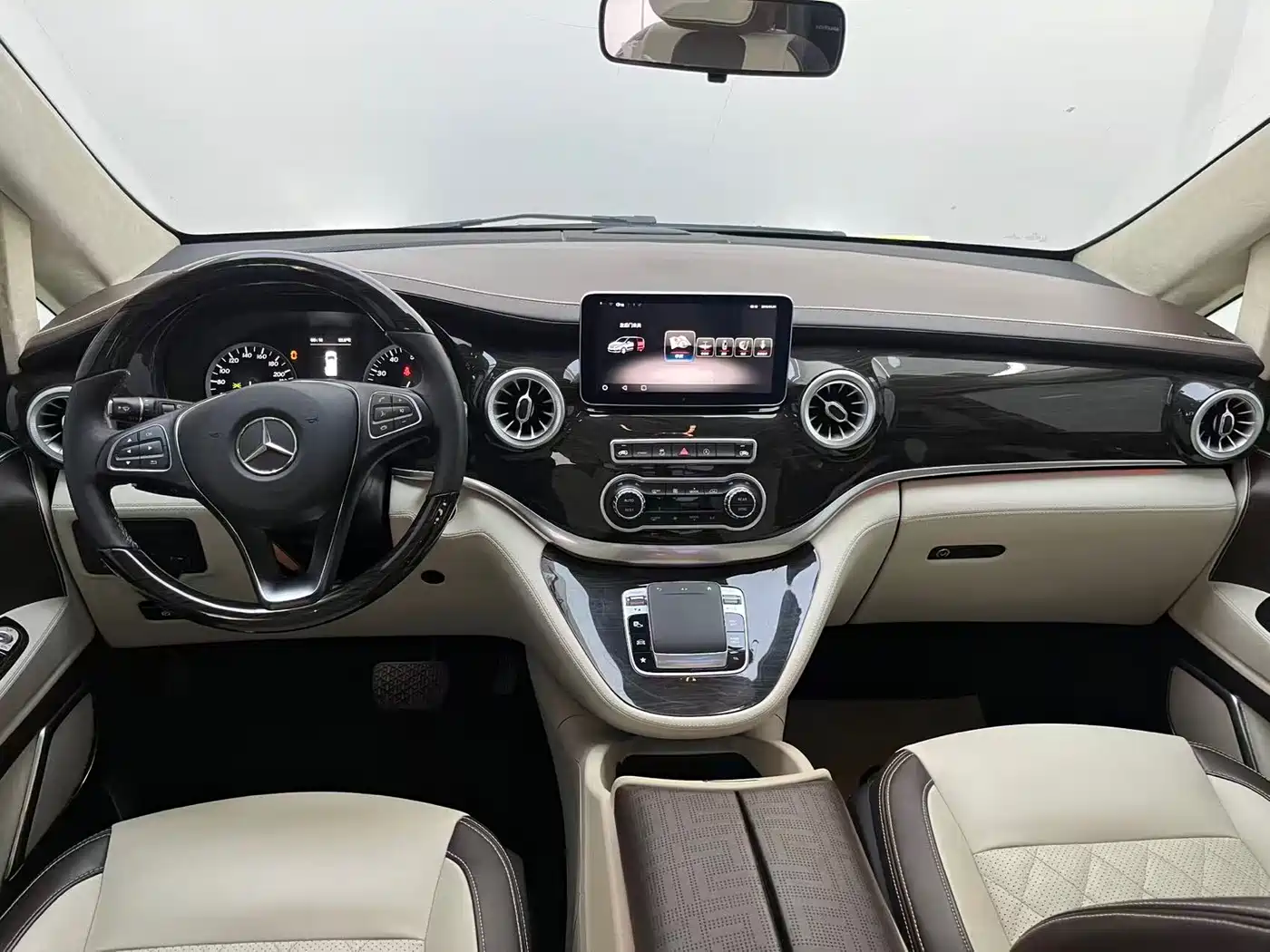 Mercedes-Benz Vito 2018 2.0T Business Edition China VI фото 9