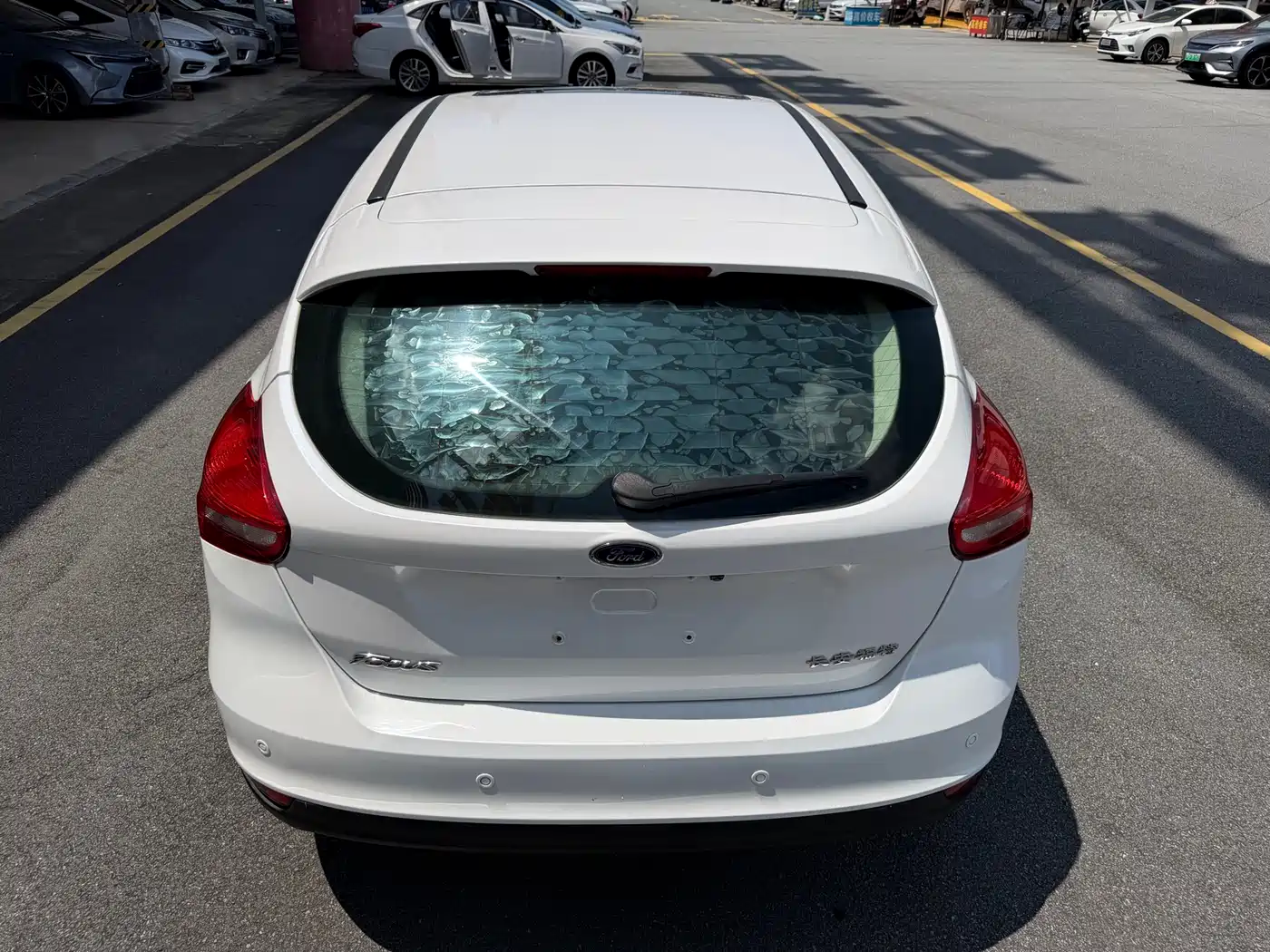 Фото 10 - Ford Focus