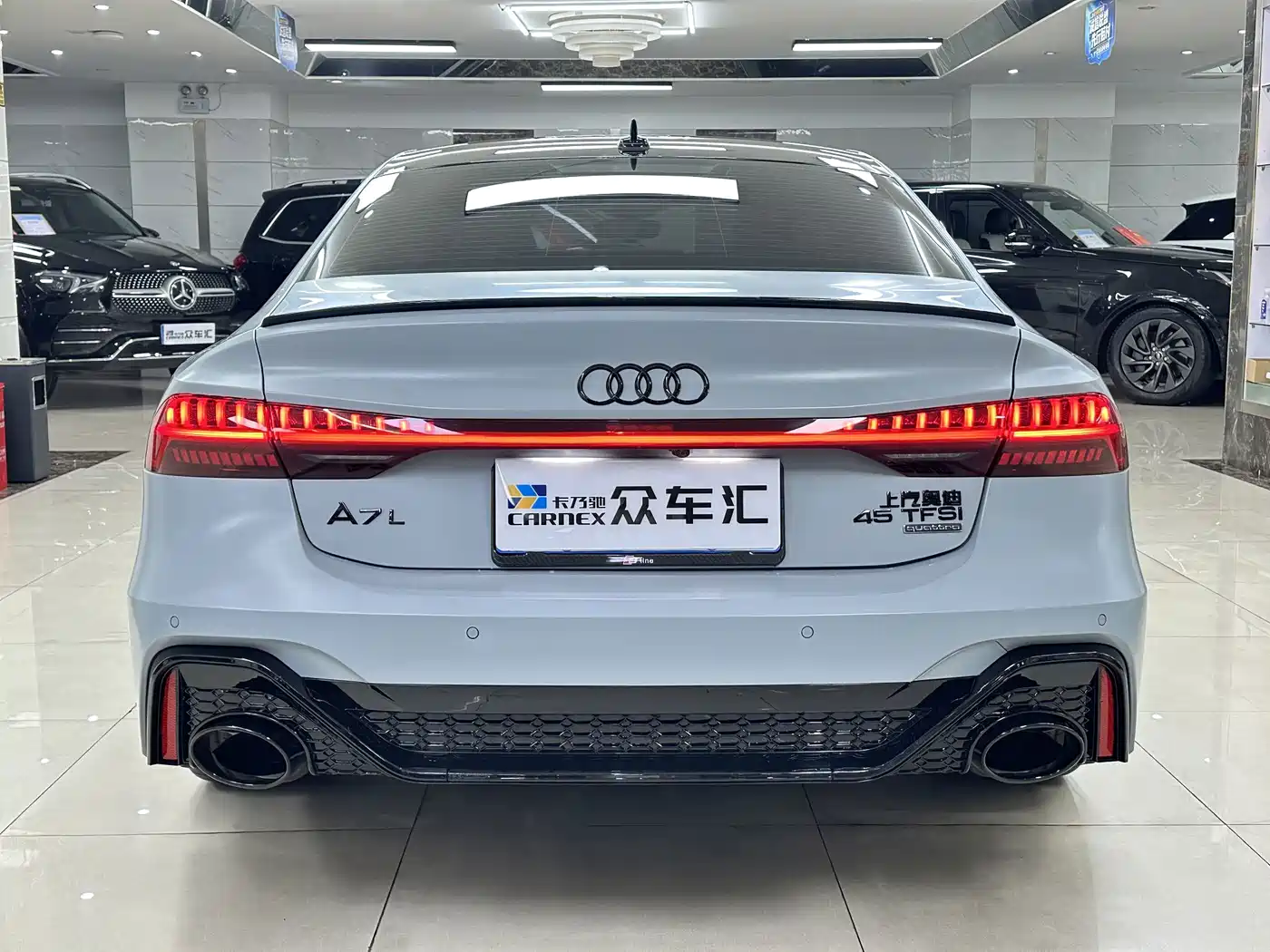 Фото 5 - Audi A7L