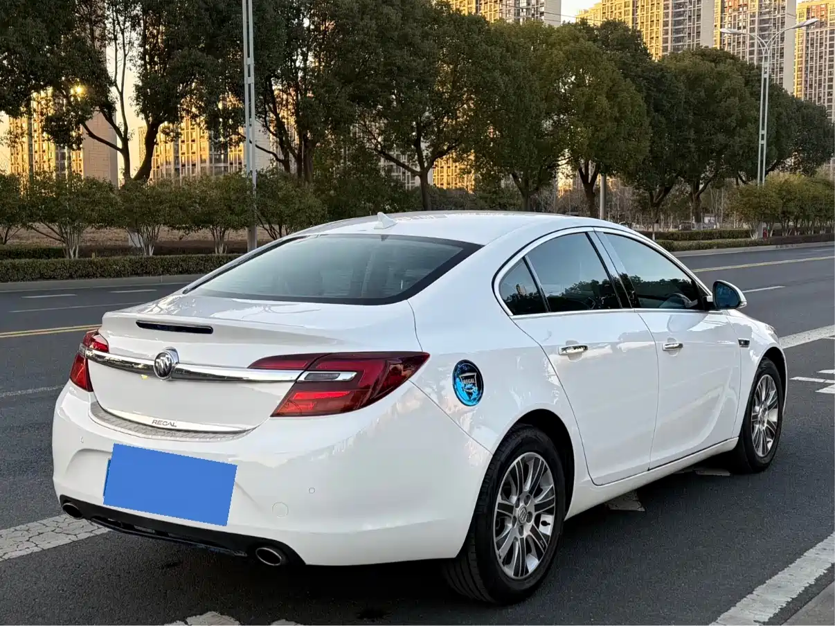 Buick Regal 2015 1.6T Elite Tech Edition фото 4