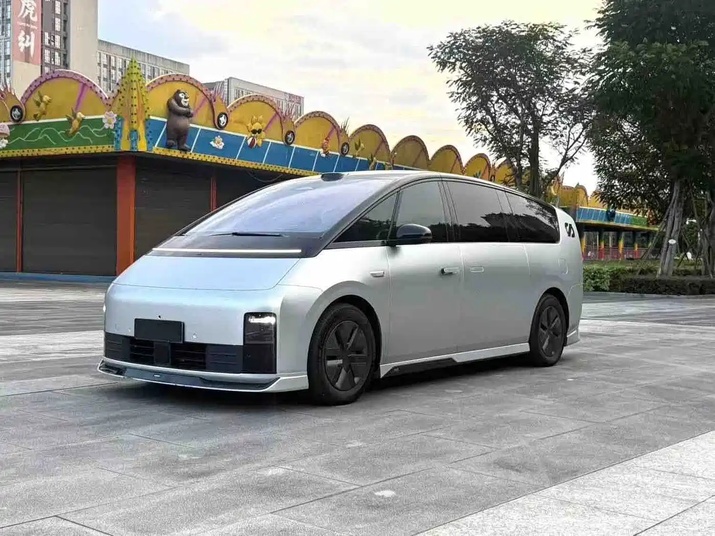 Li Auto MEGA 2025 2025 Model Home Family Special Edition