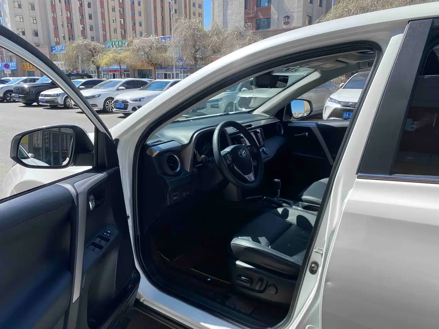 Toyota RAV4 Rongfang 2019 2.0L CVT 2WD Zhishang Edition China VI фото 4