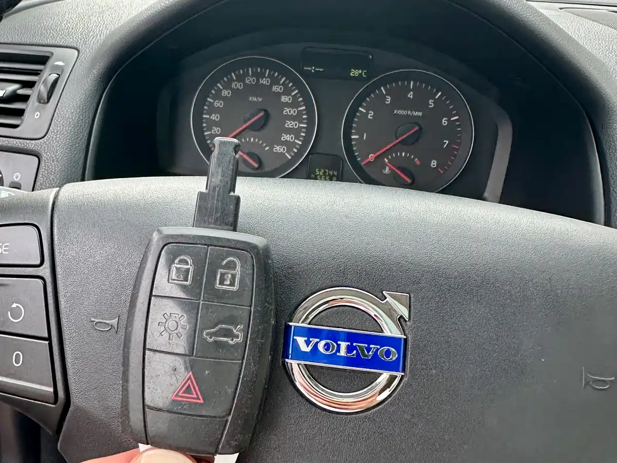 Volvo C30 2013 2013 2.0L Dynamic Edition