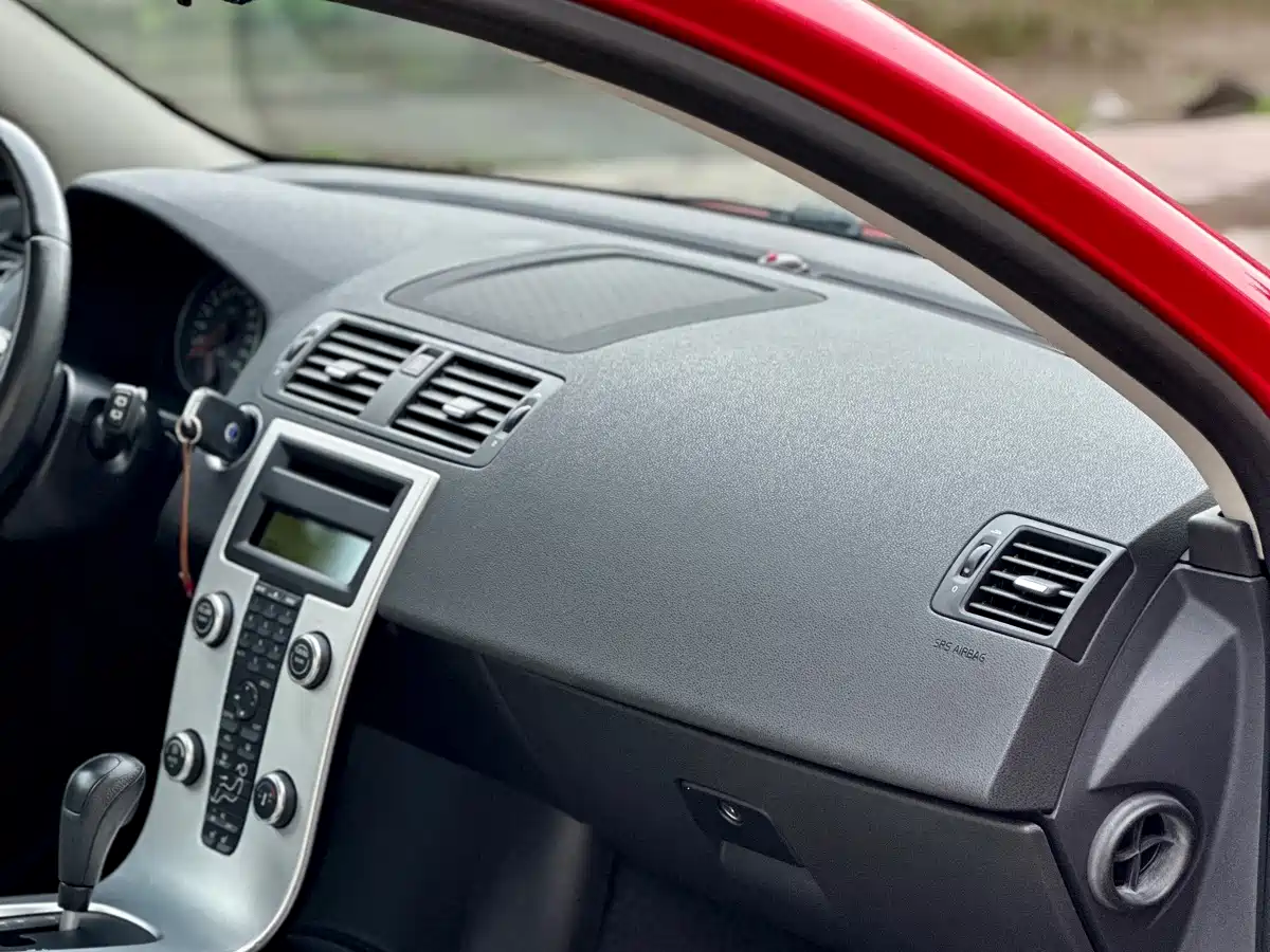 Volvo C30 2013 2013 2.0L Dynamic Edition