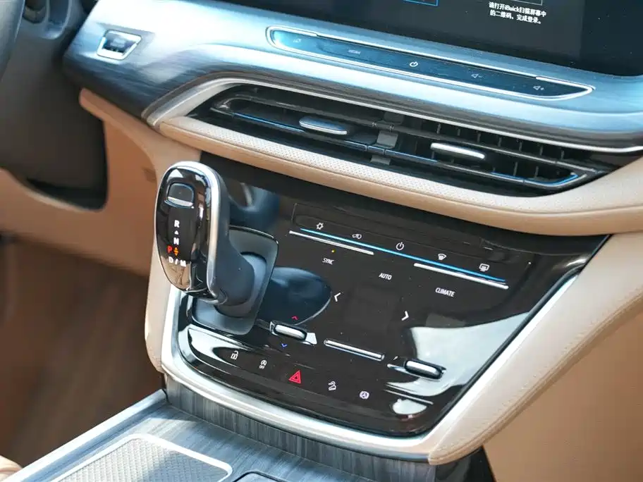 Buick GL8 2021 ES Landlord 653T Comfort фото 12