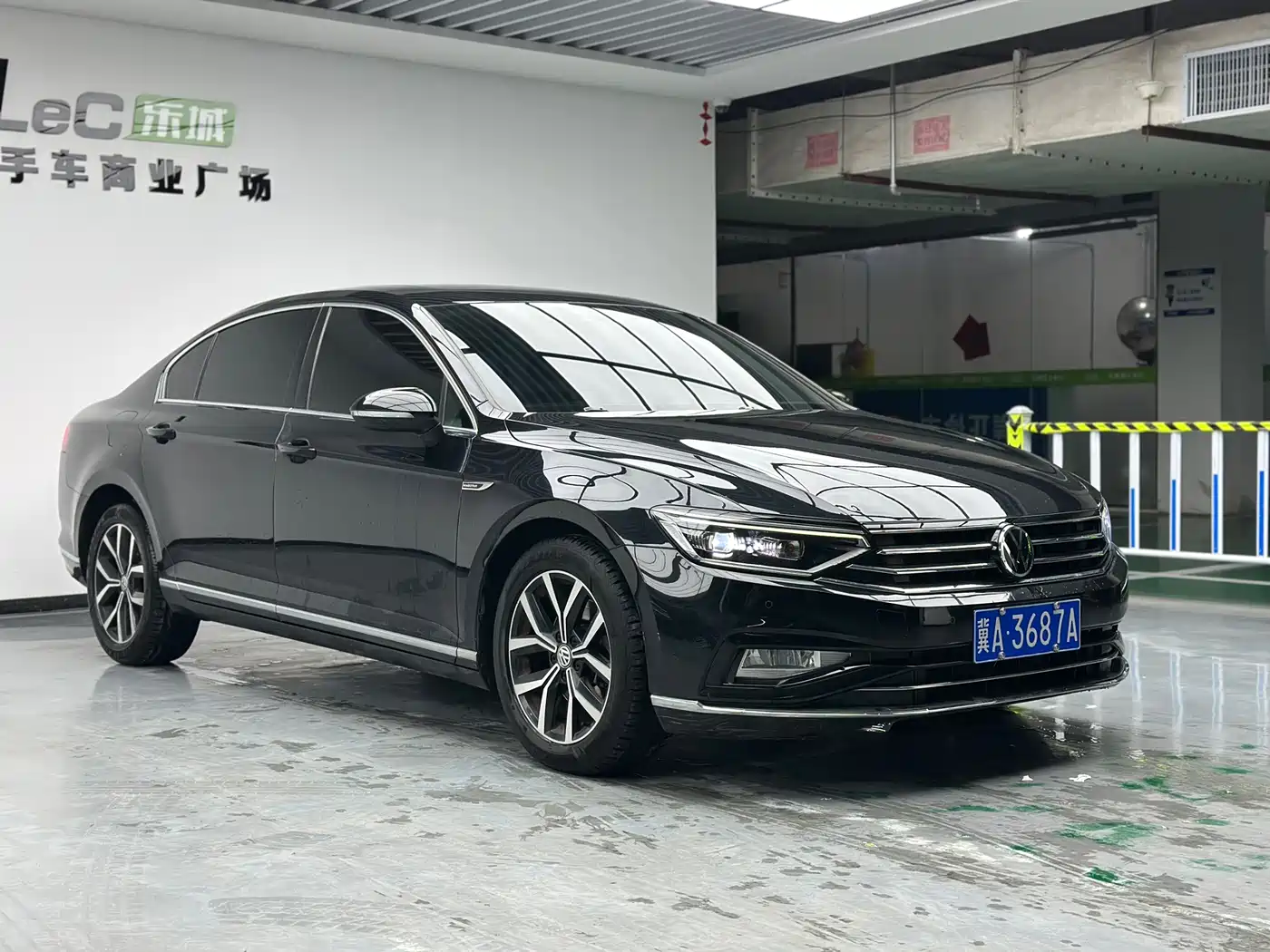 Volkswagen Magotan 2020 330TSI DSG Leading фото 3