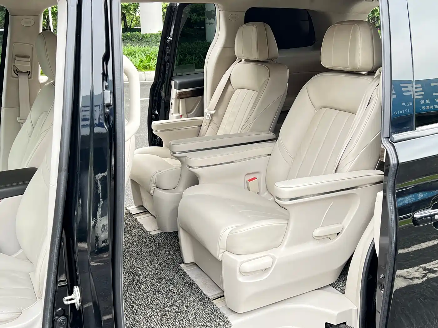 GAC Trumpchi Trumpchi M8 2018 320T Exclusive Edition фото 13