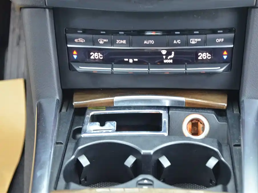 Mercedes-Benz E-Class 2015 E 200 L фото 9