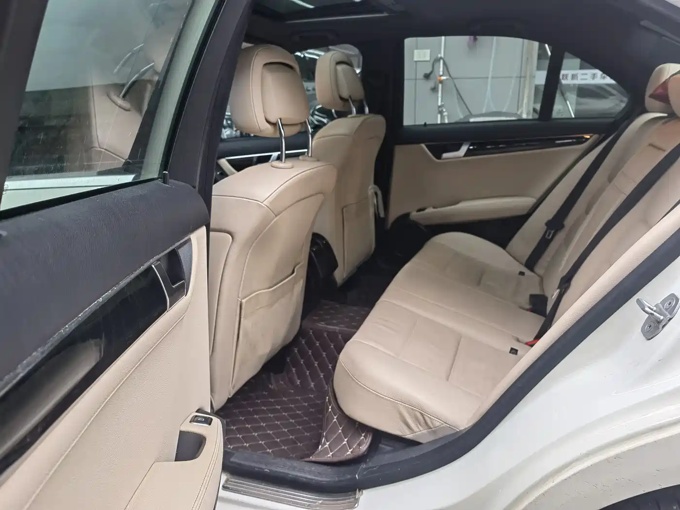 Mercedes-Benz C-Class 2013 C 260 CGI Fashion Edition фото 6
